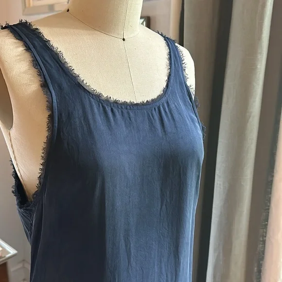 Alice + Olivia 100% Silk dress navy size small. - Picture 3 of 12